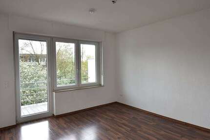 Wohnung Krefeld Krefeld-Mitte - 3 Zimmer, 84 m&sup2;, 930&euro; | Angebot:21185523