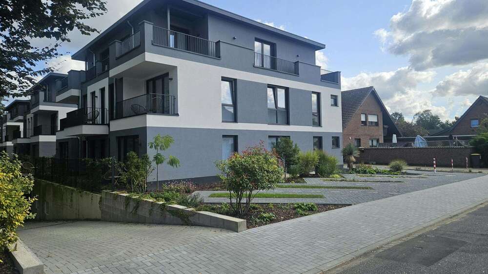 Zimmer Mönchengladbach Rheindahlen-Land - 1 Zimmer, 1.650&euro; | Angebot:20933812