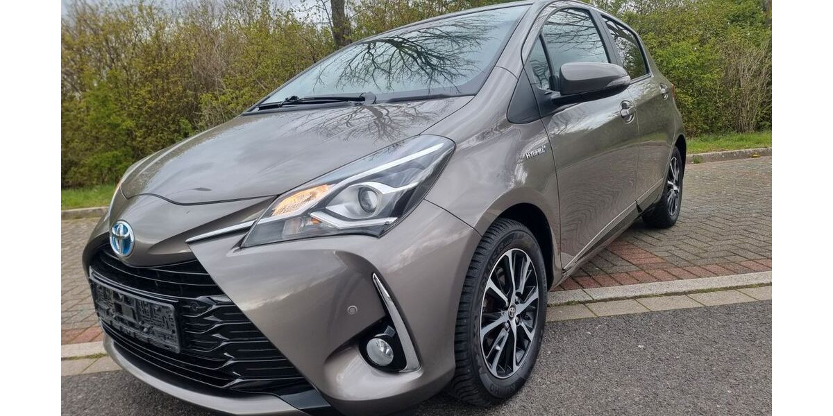 Toyota Yaris 129.844 km 12.450 &euro; Neuss 41470