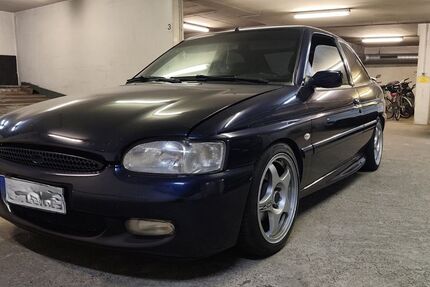 Ford Escort 230.000 km 7.499 &euro; Düsseldorf 40468