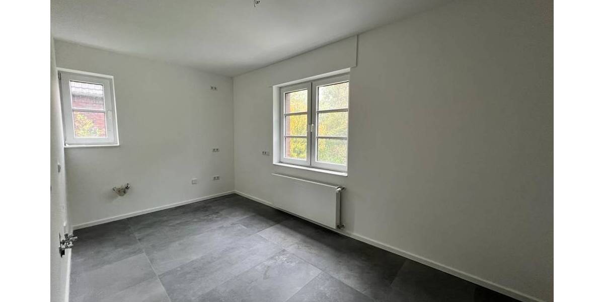 Etagenwohnung Krefeld Kempener Feld/Baakeshof - 2 Zimmer, 92 m&sup2;, 1.012&euro; | Angebot:26176173