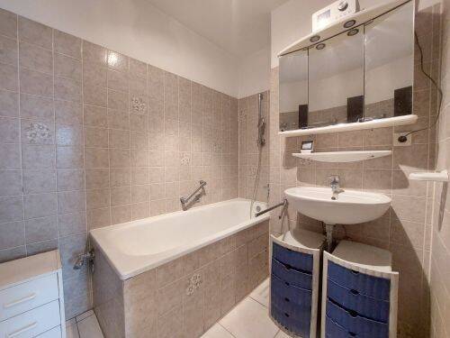 Etagenwohnung Düsseldorf Unterrath - 3 Zimmer, 83 m&sup2;, 299.000&euro; | Angebot:25770033