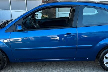 Ford Fiesta 64.000 km 3.499 &euro; Neuss 41466