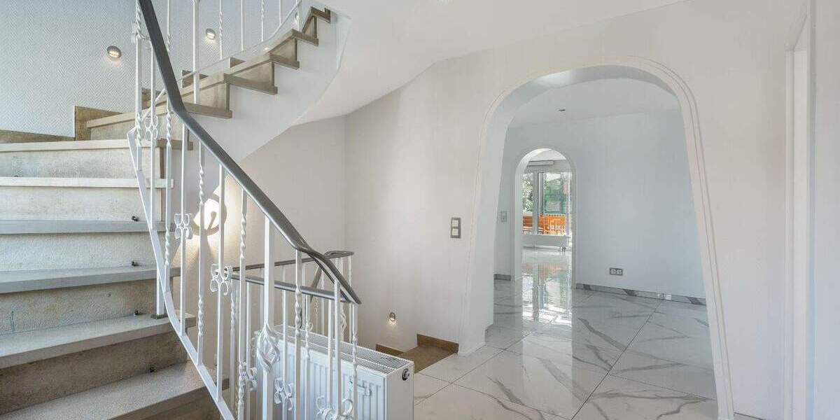 Einfamilienhaus Düsseldorf Lörick - 9 Zimmer, 178 m&sup2;, 1.200.000&euro; | Angebot:25799861