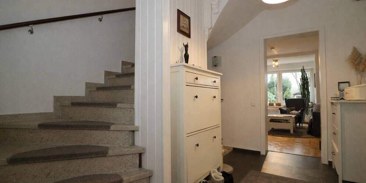 Reihenmittelhaus Neuss / Selikum Selikum - 4 Zimmer, 111 m&sup2;, 369.000&euro; | Angebot:25777120