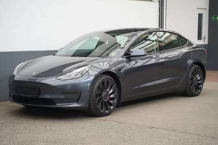 Tesla Model 3 62.307 km 32.550 &euro; Mönchengladbach 41236