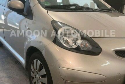 Toyota Aygo (X) 63.922 km 6.499 &euro; Mönchengladbach 41066