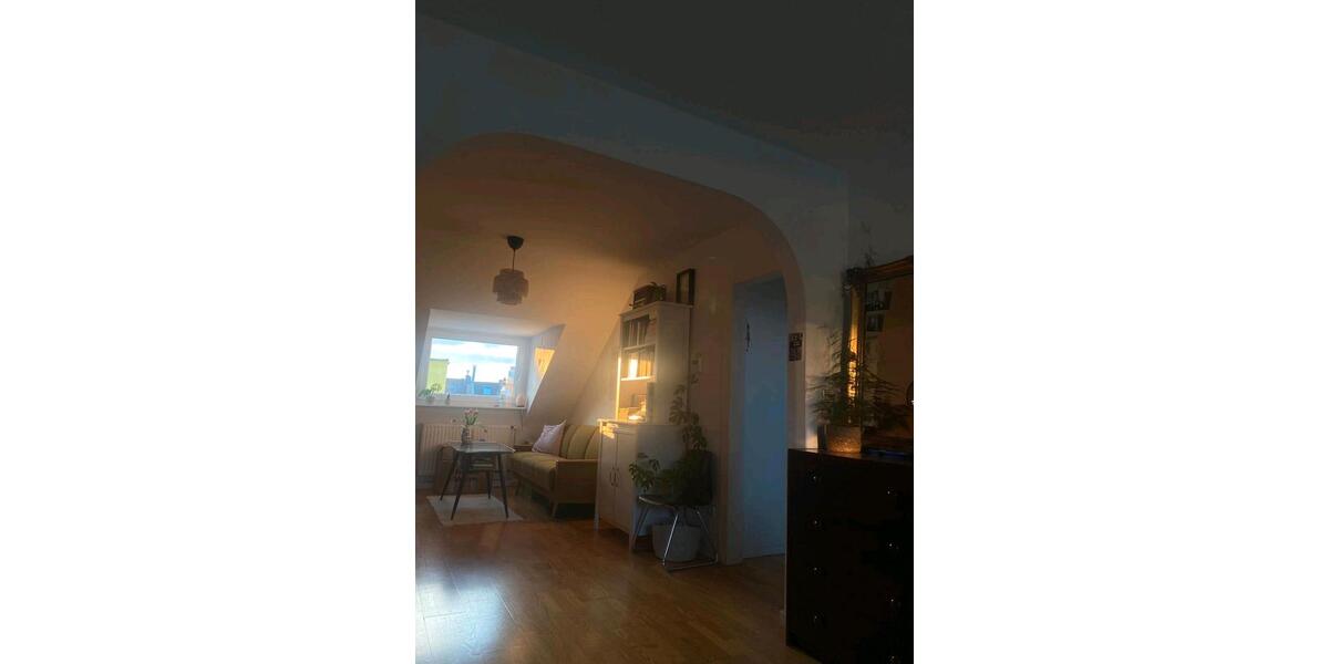 Dachgeschoßwohnung Köln Lindenthal - 1 Zimmer, 34 m&sup2;, 233.000&euro; | Angebot:25992672