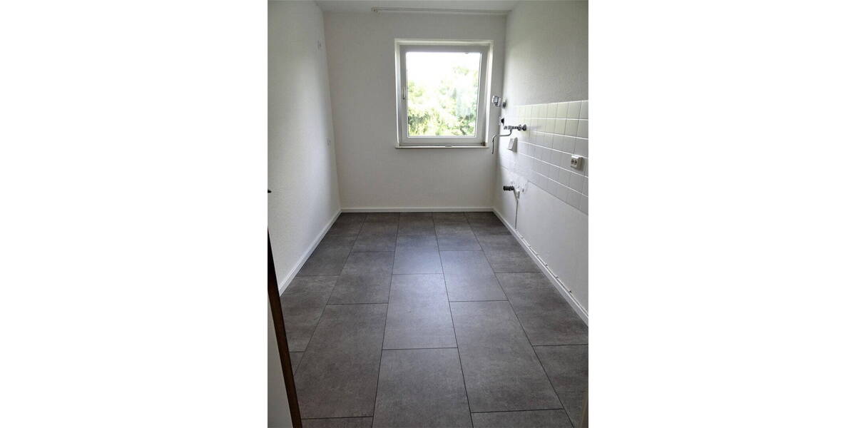 Etagenwohnung Leverkusen Wiesdorf - 2 Zimmer, 66 m&sup2;, 785&euro; | Angebot:26197814
