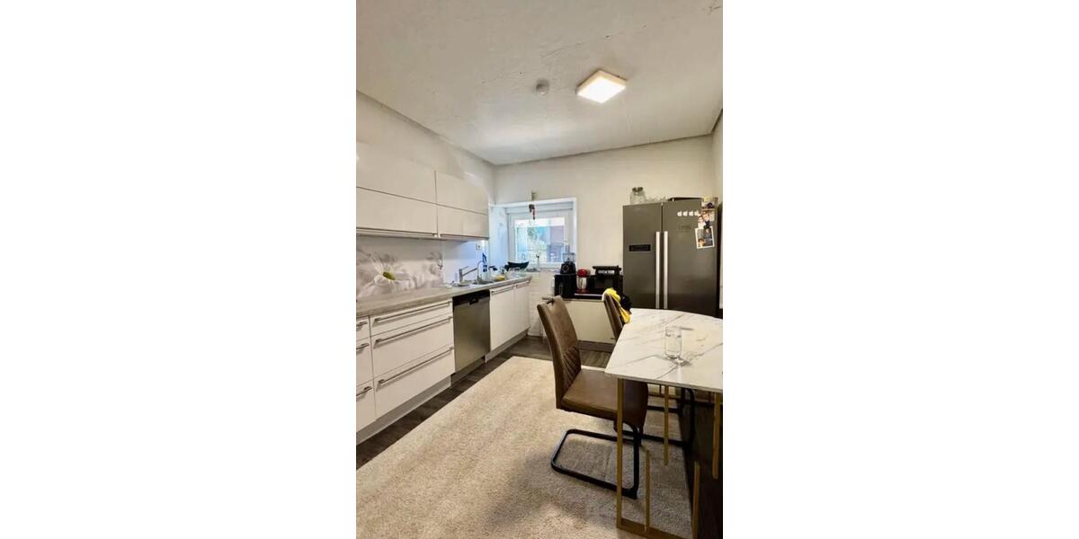 Reihenhaus Grevenbroich Neuenhausen - 8 Zimmer, 180 m&sup2;, 275.000&euro; | Angebot:26227521