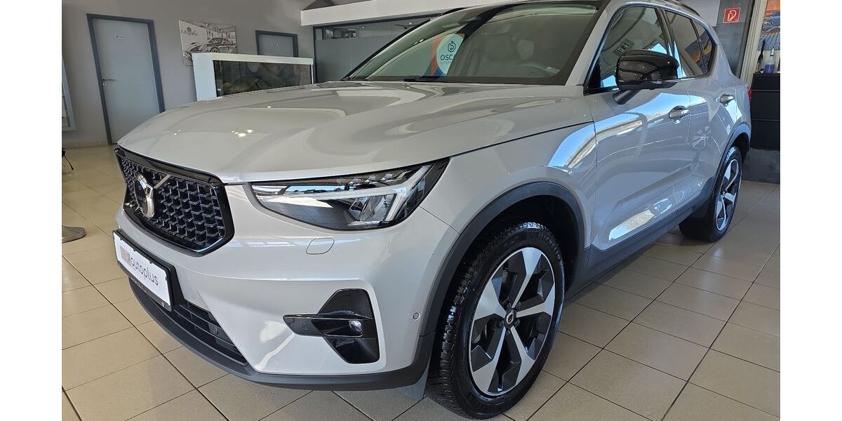 Volvo XC40 26.925 km 32.950 &euro; Bergheim 50126