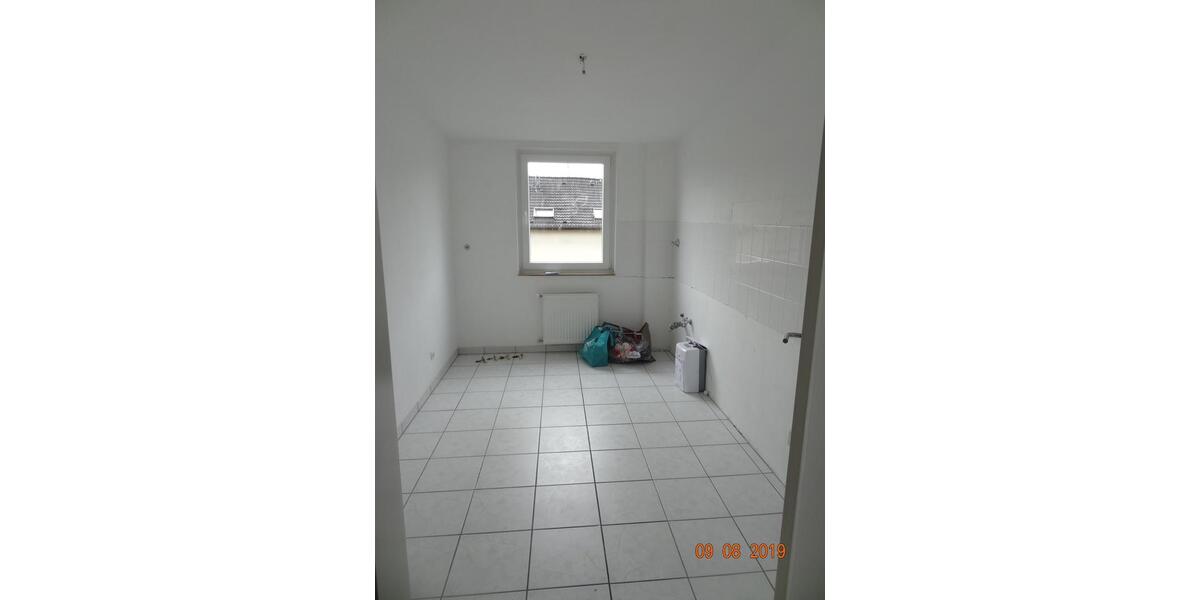 Dachgeschoßwohnung Krefeld - 3 Zimmer, 70 m&sup2;, 610&euro; | Angebot:25854723