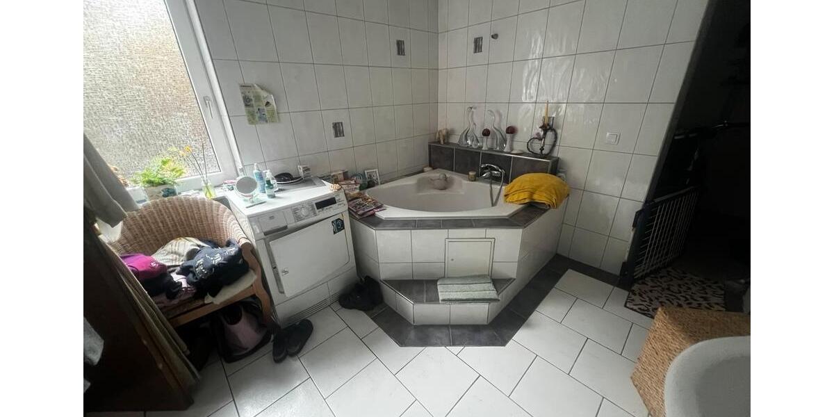 Mehrfamilienhaus, Wohnhaus Mönchengladbach Süd - 6 Zimmer, 200 m&sup2;, 299.000&euro; | Angebot:27226285