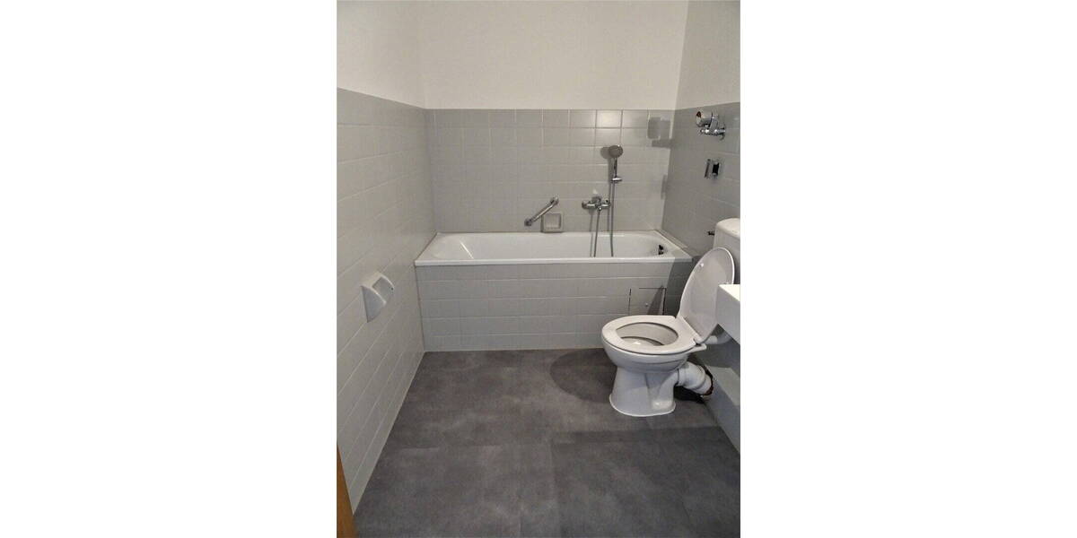 Etagenwohnung Leverkusen Wiesdorf - 2 Zimmer, 66 m&sup2;, 785&euro; | Angebot:26197814