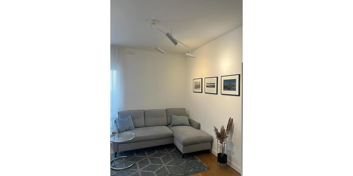 Hochparterre Düsseldorf - 1.5 Zimmer, 50 m&sup2;, 1.680&euro; | Angebot:25947701