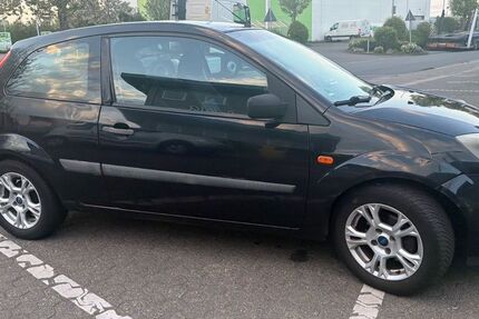 Ford Fiesta 190.000 km 2.700 &euro; Frechen 50226