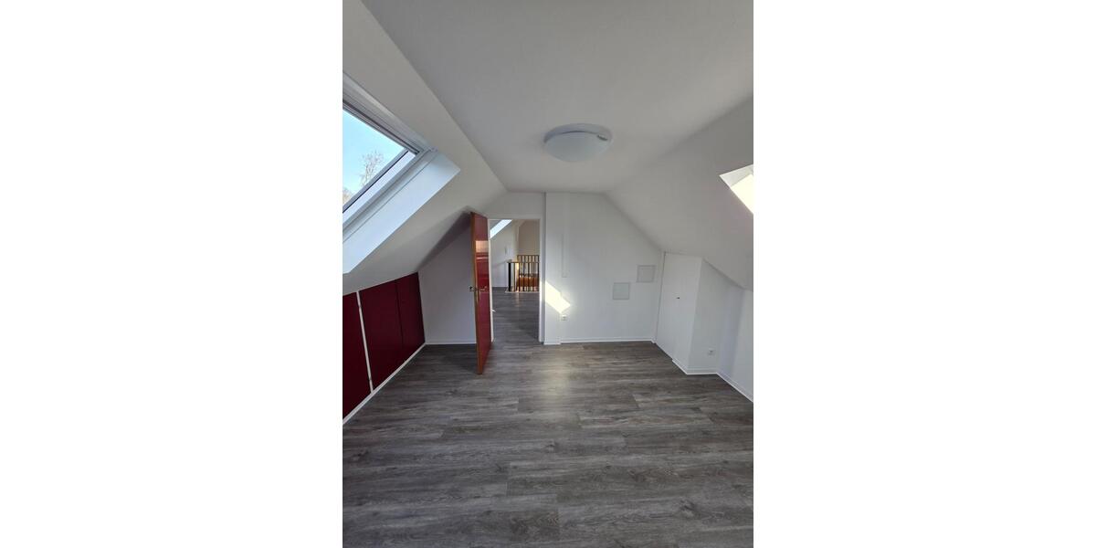 Maisonettenwohnung Mönchengladbach Nord - 4.5 Zimmer, 120 m&sup2;, 1.200&euro; | Angebot:25857283