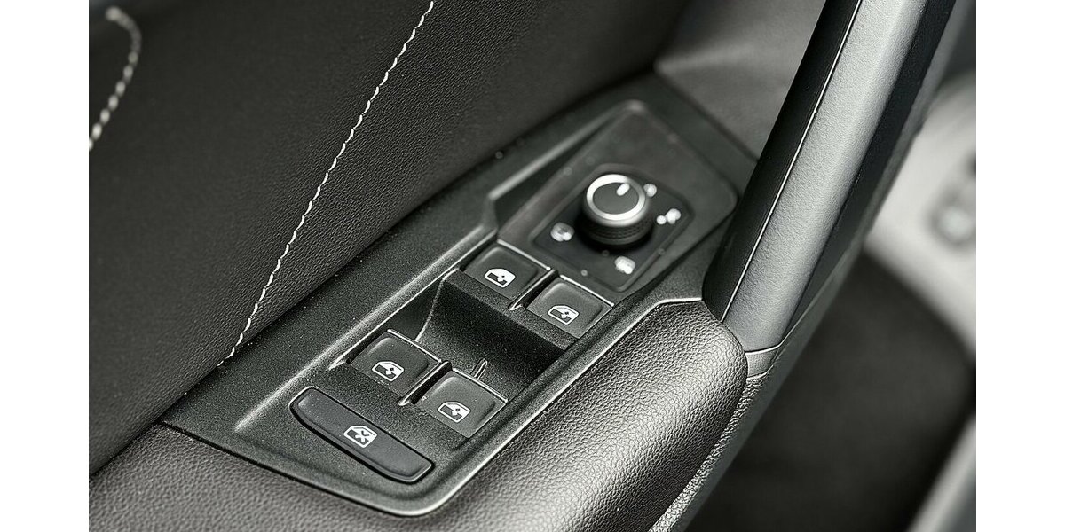 VW Tiguan R-Line / 4Motion / Pano / Memory/ Keyless 14.600 km 42.900 &euro; Mönchengladbach 41066