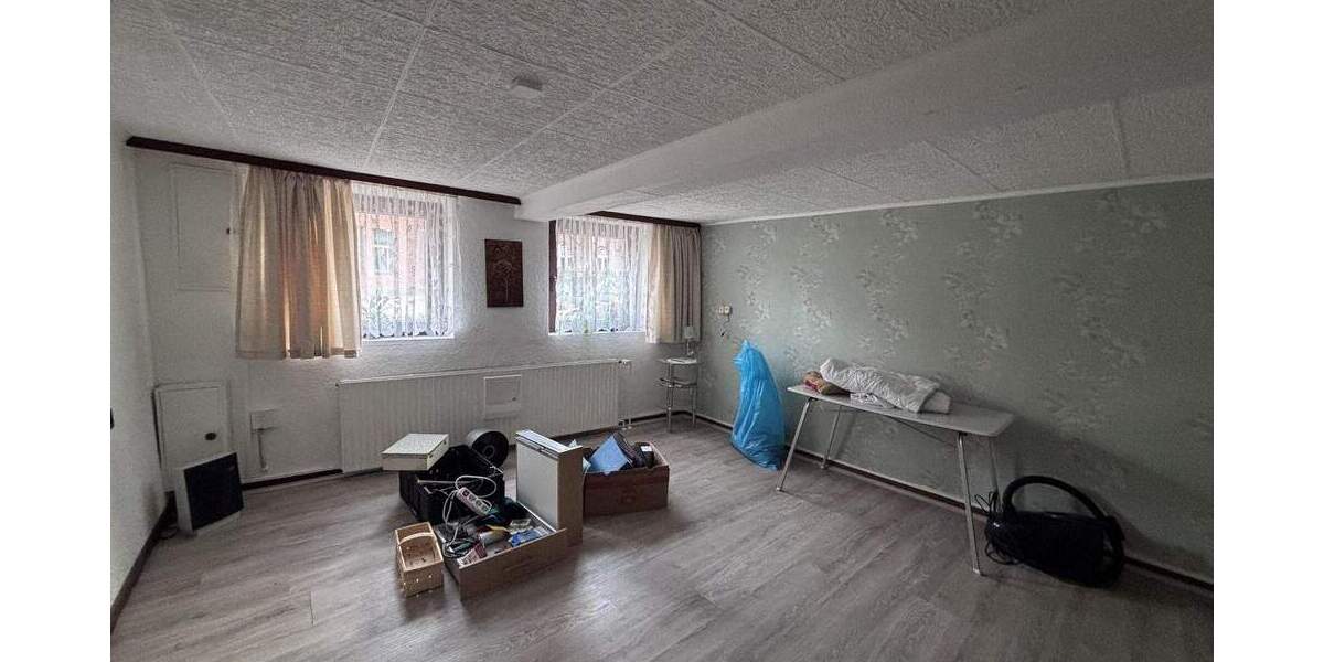 Mehrfamilienhaus, Wohnhaus Willich - 4 Zimmer, 75 m&sup2;, 150.000&euro; | Angebot:25774988