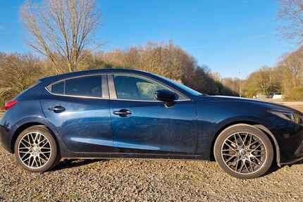 Mazda 3 87.000 km 13.200 &euro; Neuss 41462