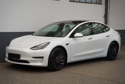 Tesla Model 3 77.278 km 26.950 &euro; Mönchengladbach 41236