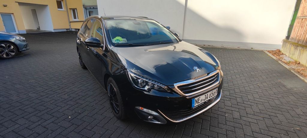 Peugeot 308 170.900 km 7.900 &euro; Neuss 41462