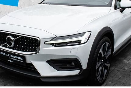 Volvo V60 Cross Country 28.974 km 37.980 &euro; Düsseldorf 40474