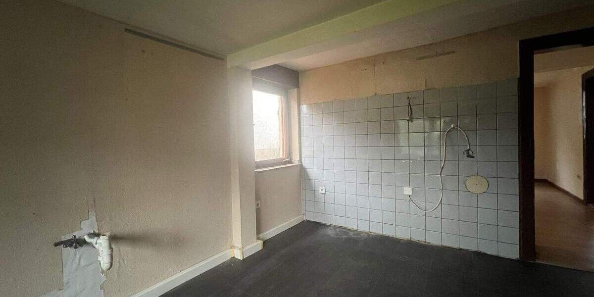 Einfamilienhaus Mönchengladbach-Wickrathberg Wickrathberg - 8 Zimmer, 200 m&sup2;, 270.000&euro; | Angebot:25703873