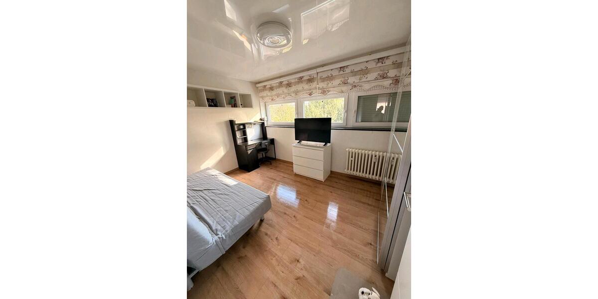 Etagenwohnung Düsseldorf Stadtbezirk 9 - 4 Zimmer, 99 m&sup2;, 420.000&euro; | Angebot:26150401