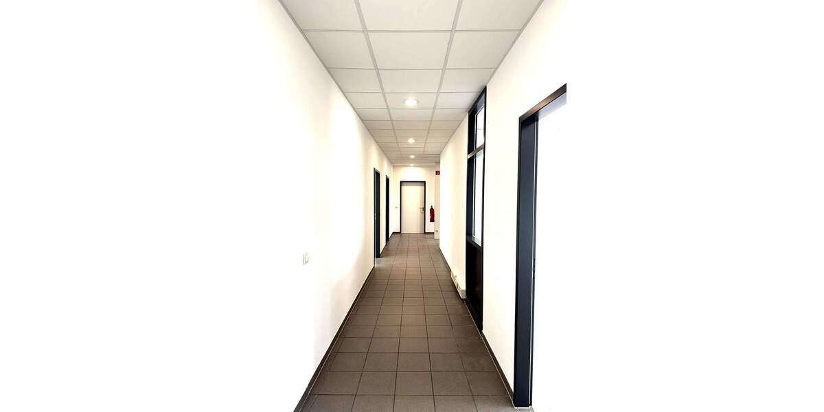 Gewerbeobjekt Willich Münchheide - 7 Zimmer, 246 m&sup2;, 2.460&euro; | Angebot:25769990