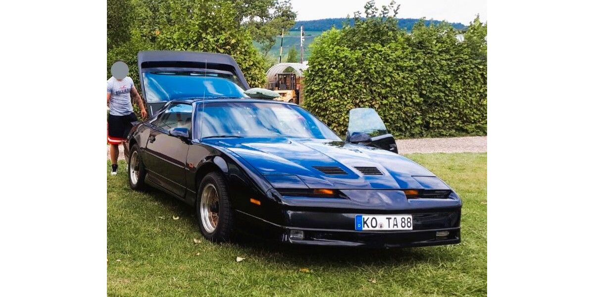 Pontiac Trans Am 151.000 km 22.500 &euro; Mönchengladbach 41068