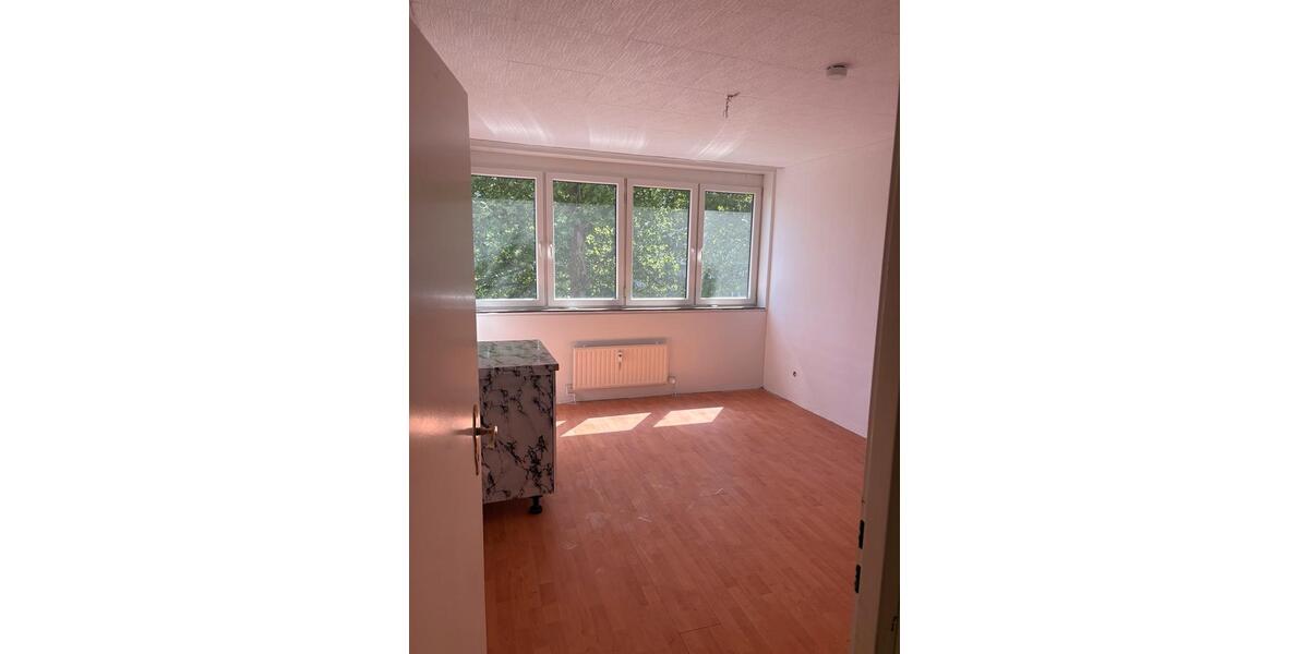 Etagenwohnung Mönchengladbach Ost - 3 Zimmer, 75 m&sup2;, 225.000&euro; | Angebot:27298935