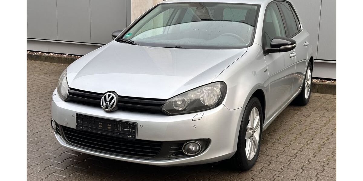 VW Golf 180.000 km 4.800 &euro; Düsseldorf - Bezirk 8 40231