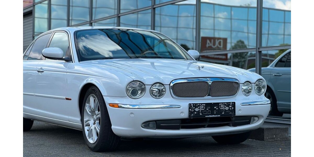 Jaguar XJ8 82.114 km 18.888 &euro; Mönchengladbach 41068