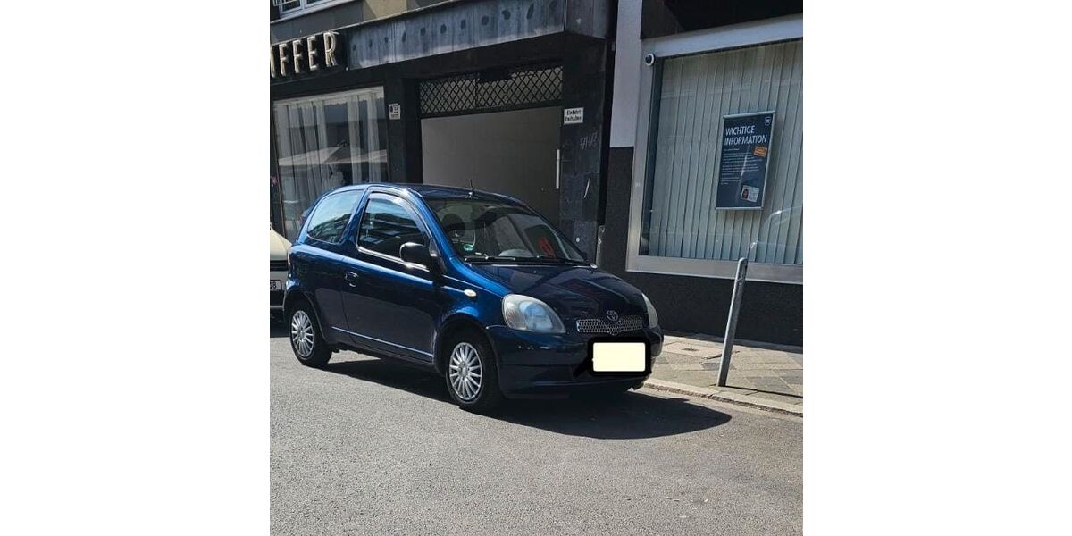 Toyota Yaris 196.000 km 900 &euro; Neuss 41468