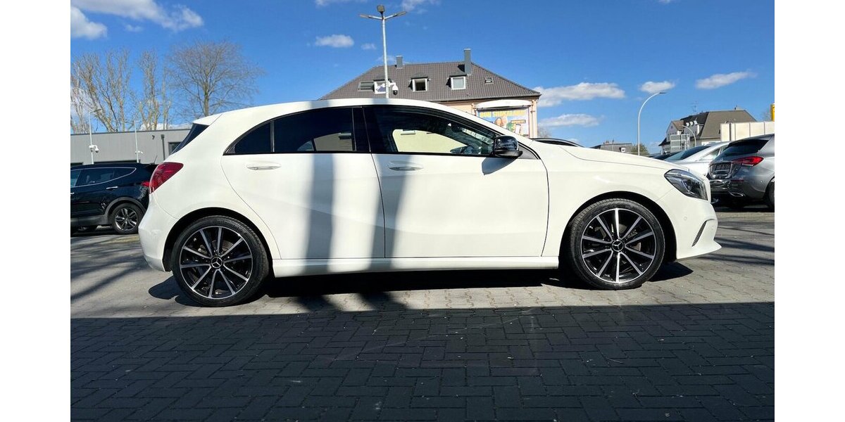Mercedes-Benz A 220 CDI / AMG / Pano / Kamera / Navi / Euro6 195.000 km 15.890 &euro; Mönchengladbach 41066