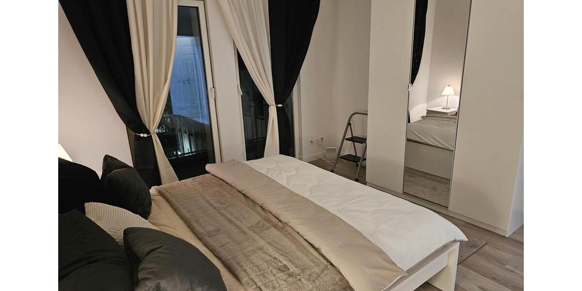 Etagenwohnung Düsseldorf Pempelfort - 3 Zimmer, 89 m&sup2;, 2.600&euro; | Angebot:26305500