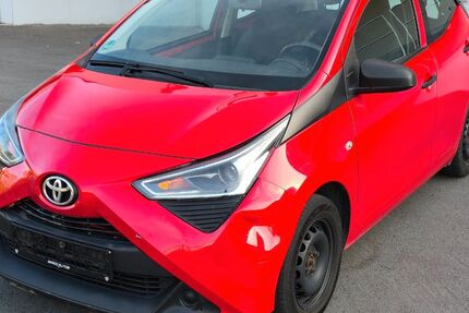 Toyota Aygo (X) 187.000 km 4.099 &euro; Neuss 41472