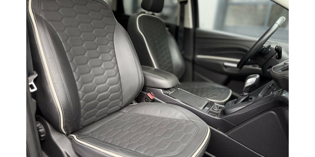 Ford Kuga Vignale / Panorama / Kamera / Keyless GO 34.000 km 21.890 &euro; Mönchengladbach 41066