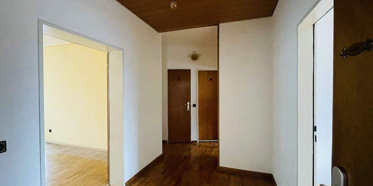 Etagenwohnung Düsseldorf Eller - 3 Zimmer, 90 m&sup2;, 329.000&euro; | Angebot:25738217