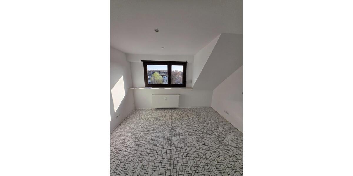 Maisonettenwohnung Mönchengladbach Nord - 4.5 Zimmer, 120 m&sup2;, 1.200&euro; | Angebot:25857283