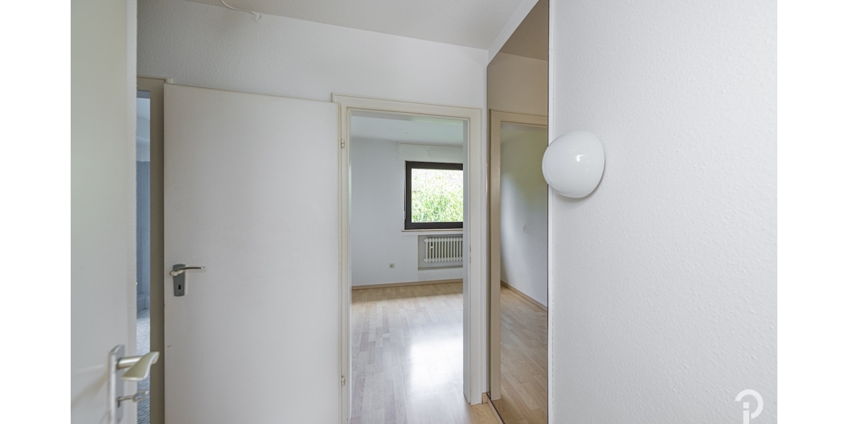 Reihenmittelhaus mit viel Potential für Pärchen und junge Familien, 2 Schlafzimmer + Dachstudio - Reihenmittelhaus Kaarst / Büttgen Büttgen | Angebot:27285727