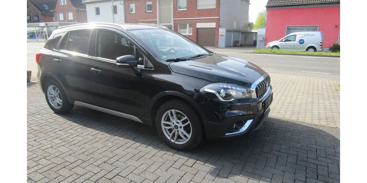 Suzuki SX4 160.000 km 11.900 &euro; BERGHEIM 50126