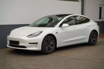 Tesla Model 3 97.145 km 24.950 &euro; Mönchengladbach 41236