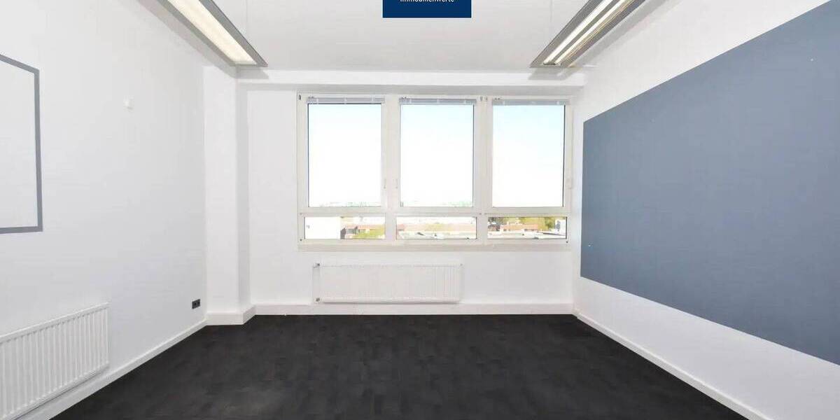 Gewerbeobjekt Düsseldorf Lichtenbroich - 8 Zimmer, 360 m&sup2;, 2.880&euro; | Angebot:26188709