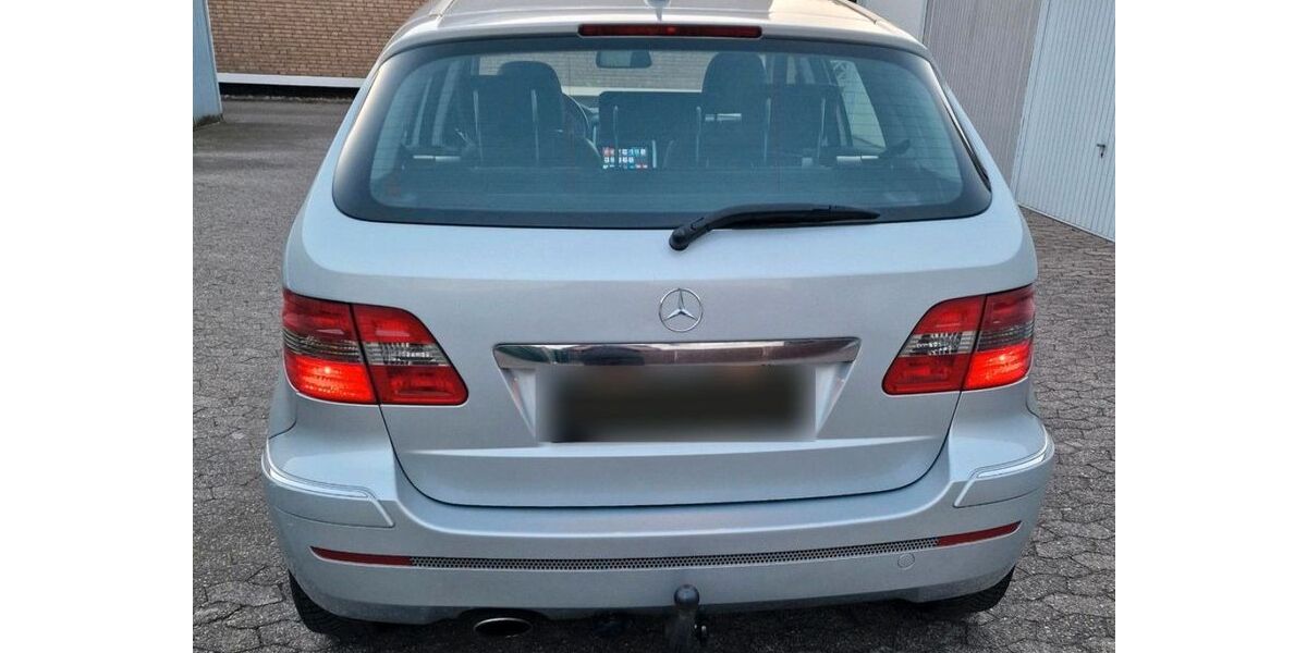 Mercedes-Benz 200 192.216 km 3.900 &euro; Ratingen 40880