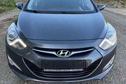 Hyundai i40 341.890 km 2.750 &euro; Bergheim (Rhein-Erftkreis) 50129