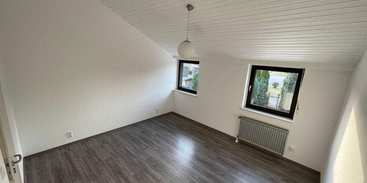 Reihenmittelhaus Mönchengladbach Wickrathberg - 3 Zimmer, 90 m&sup2;, 275.000&euro; | Angebot:25745908