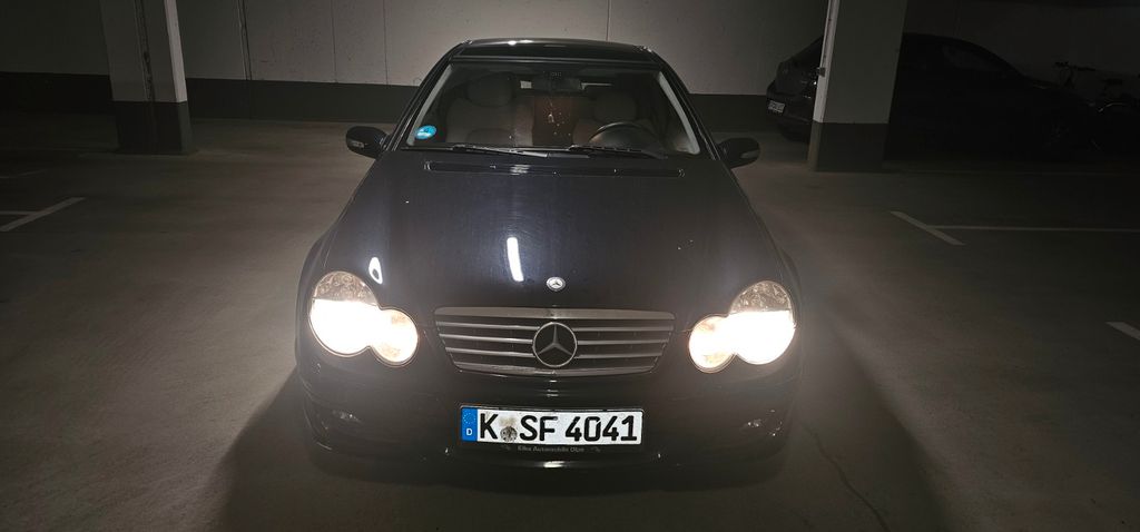 Mercedes-Benz 200 170.000 km 4.300 &euro; Leverkusen 51379
