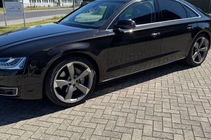 Audi A8 111.800 km 28.950 &euro; Mönchengladbach 41169